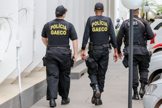 O Gaeco cumpriu mandados contra a organização criminosa liderada por policiais