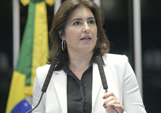 Os membros da comissão aprovaram o relatório apresentado pela senadora Simone Tebet (MDB-MS)