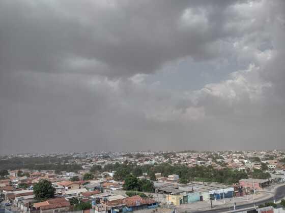 Cuiabá tem previsão de chuvas e alerta de tempestades