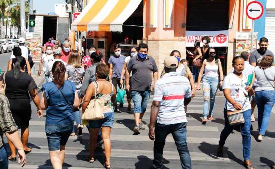 Com a pandemia sob controle, a Prefeitura reduz as medidas drásticas de prevenção à doença, em Cuiabá