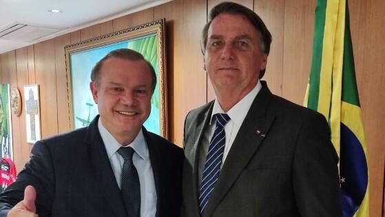 O senador Wellington Fagundes se reuniu com Bolsonaro para alinhar filiação