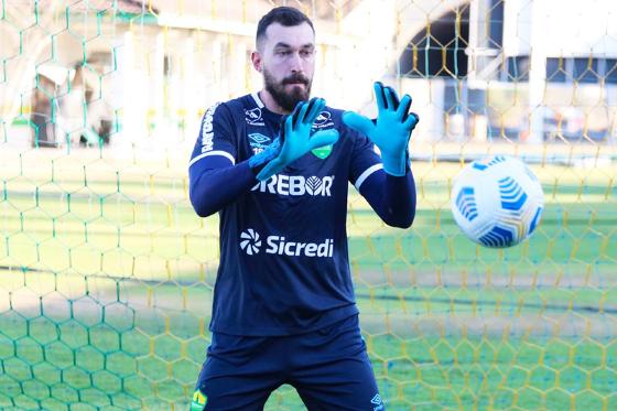 O valor está previsto no contrato de empréstimo do goleiro Walter do Timão com o Dourado