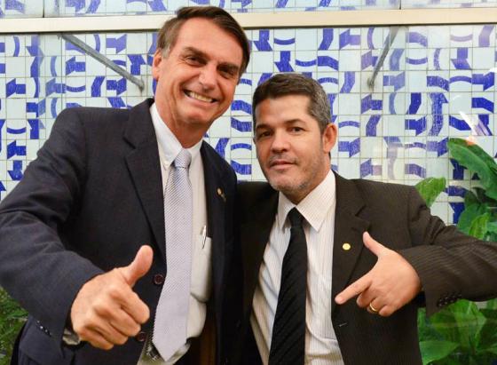 O deputado Delegado Valdir, que era muito ligado a Bolsonaro, rompeu com o presidente e seu grupo