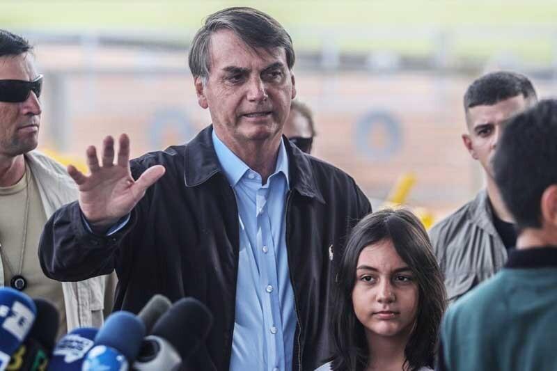 Bolsonaro diz que filha de 11 anos não vai se vacinar contra Covid