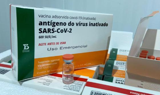 Dose aplicada será a mesma que em adultos, com intervalo de 28 dias entre as 2 doses, segundo a Anvisa