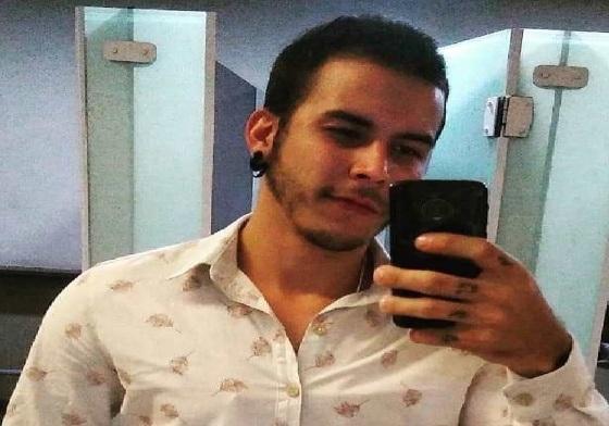 Paulo tinha 24 anos e morreu a tiros em uma casa, no bairro Jardim Europa.