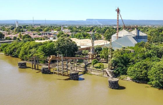 O terminal é um complexo de armazenagem de cargas que servirá para embarque e desembarque de mercadorias da produção agropecuária 