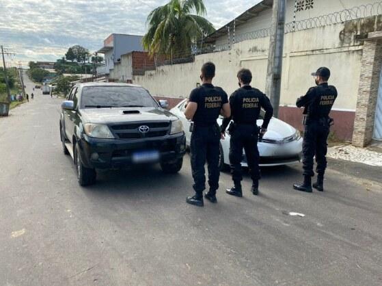 Os agentes estão cumprindo em Cuiabá dois mandados de busca e apreensão e de prisão temporária, na manhã desta quinta-feira (3)