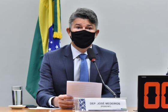 O deputado José Medeiros mantém pré-candidatura ao Senado