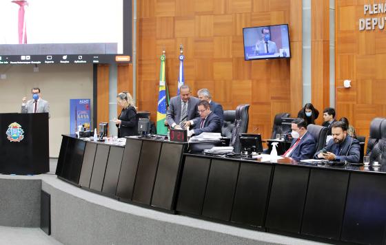 Sessão na Assembleia Legislativa