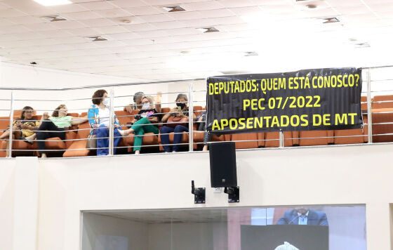 Servidores têm ocupado as galerias do Plenário pressionando pela votação da PEC