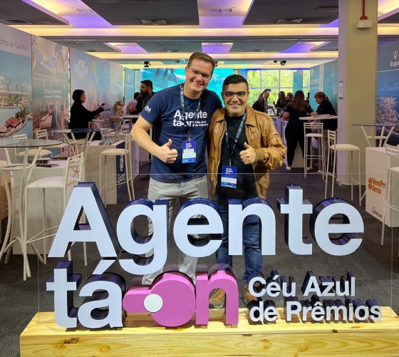 Kleber Sanches, marketing da Azul e Ziad Fares, CEO do Grupo ZF