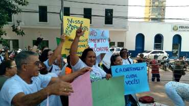 TÉCNICA DE ENFERMAGEM Paula Verônica, protesto enfermagem