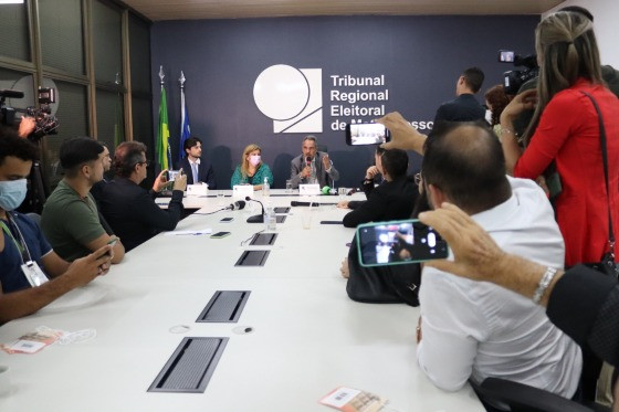 coletiva TRE, DESEMBARGADOR Carlos Alberto