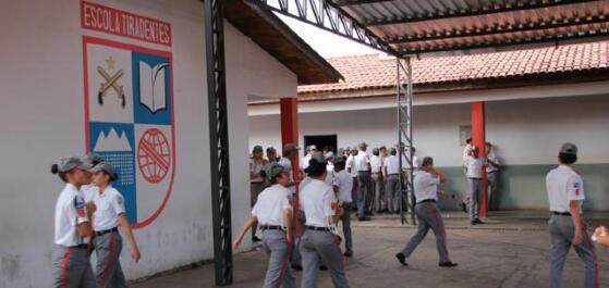 Escola Estadual Militar Tiradentes