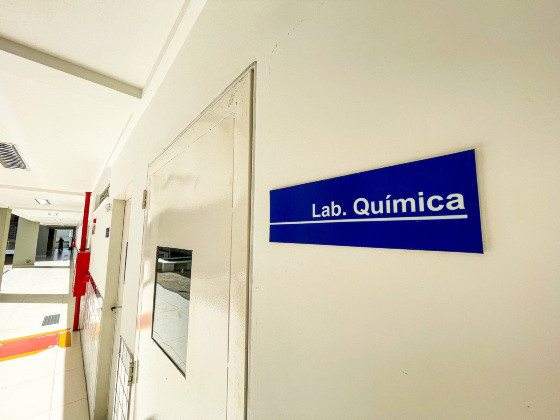 Cursos técnicos escolas estaduais - laboratório de química