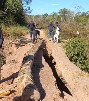 Indígenas pedem reparos em estrada vicinal e melhoria na estrutura de escola.2