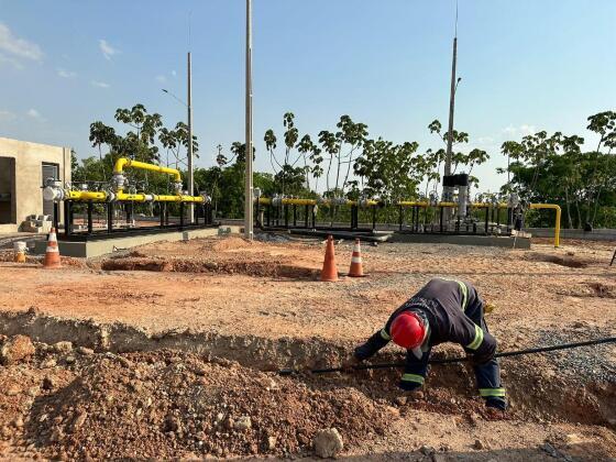 Imagens da obra da estação do gasoduto, o chamado "city gate", no Distrito Industrial