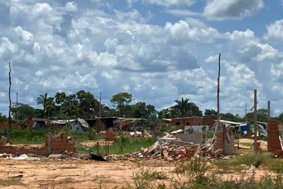 Casas demolidas na ocupação do Brasil 21