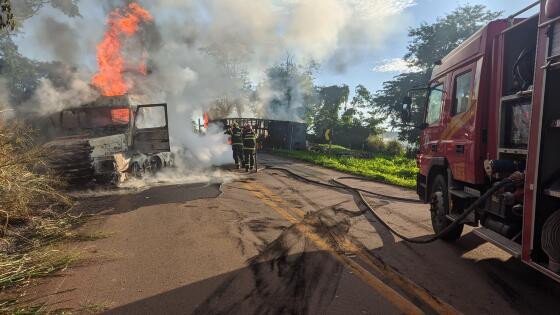 Caminhão, incêndio, tombamento, MT-344, Campo Verde, Dom Aquino