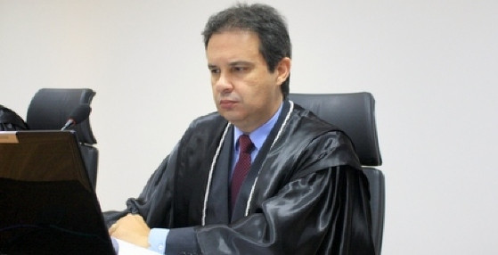 Juiz Agamenon Alcântara Moreno Júnior