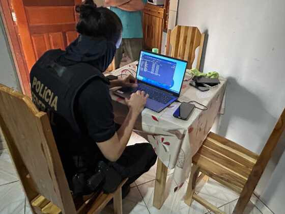 PF prende acusado de guardar imagens de sexo com crianças