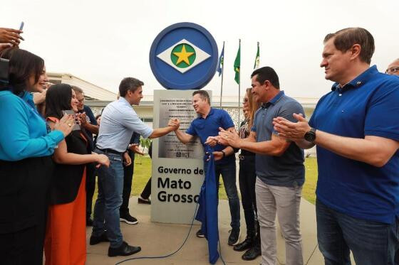 Estado entrega segunda escola modelo em Cuiabá