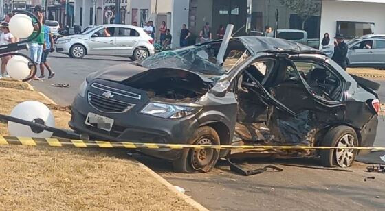 Bêbado bate picape em carro e mata duas pessoas da mesma família