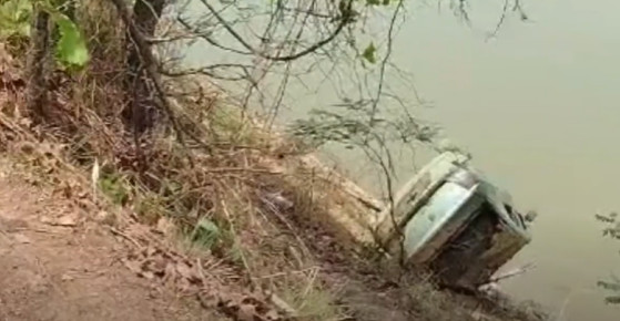 Carro roubado há 7 anos é encontrado após lago esvaziar com 'seca' em Cuiabá