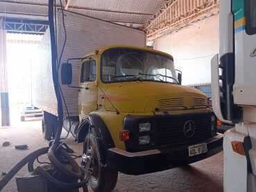 Caminhão é furtado em borracharia de posto de combustível em Cuiabá