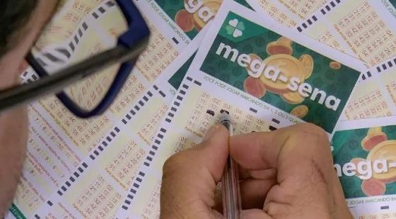 Mega-Sena acumula e prêmio sobe para R$ 140 milhões; confira as dezenas