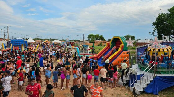 “Dia de Alegria” leva parque de diversão para mais de 2 mil pessoas no Nico Baracat