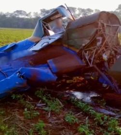 Avião agrícola cai em plantação de soja em MT; piloto sobrevive