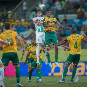 Cuiabá enfrenta Juventude em jogo que pode selar rebaixamento