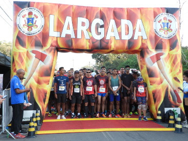 Mais de 2 mil atletas disputam 36ª edição da Corrida Sesc Homens do Fogo