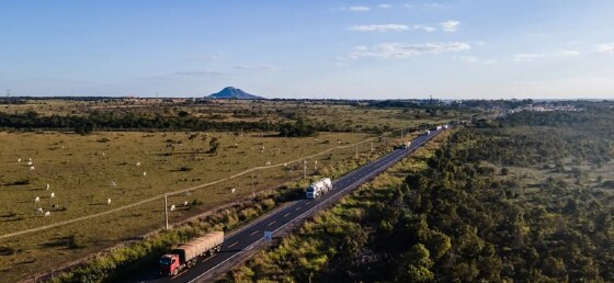 Motociclista morre em acidente com carro na Rodovia dos Imigrantes