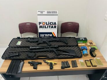 Motorista de ônibus é preso com armas longas e centenas de munições