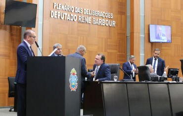 AL cria verba para deputados que exercem cargos na Mesa ou liderança