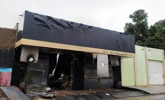 Loja de autopeças é destruída por incêndio em Cuiabá; vídeo