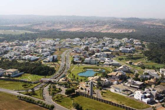 Polícia investiga roubo em centro comercial em região nobre de Cuiabá