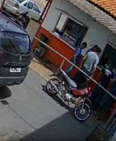 Policial civil salva homem que estava engasgado em MT; vídeo