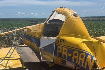 Piloto morre em queda de avião agrícola numa fazenda em MT