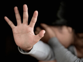 Pai estupra filhas gêmeas em MT com consentimento da mãe