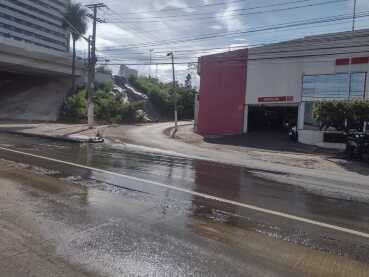 Avenida do CPA sofre nova interdição por obras em viaduto