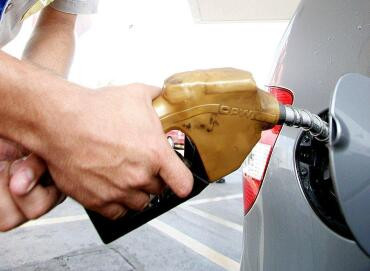 Conselho aumenta ICMS em R$ 0,10 e litro da gasolina deve subir em MT