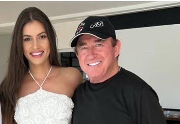 Amado Batista marca casamento relâmpago com miss 50 anos mais nova