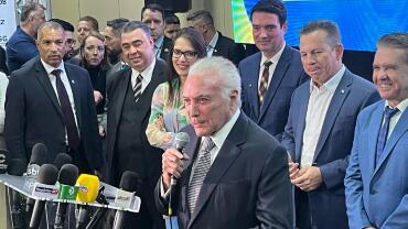 Em Cuiabá, Temer sugere que Brasil mude sistema de governo após dois impeachments