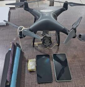 Polícia abate drone e evita entrada de celulares em penitenciária de MT