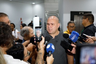 Abílio descarta festa e quer comemoração com mutirão e tapa-buracos