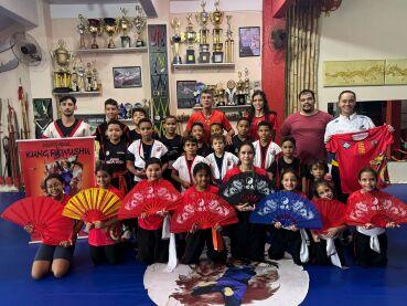 Atletas da Federação de Kung Fu conquistam quimonos exclusivos de luta